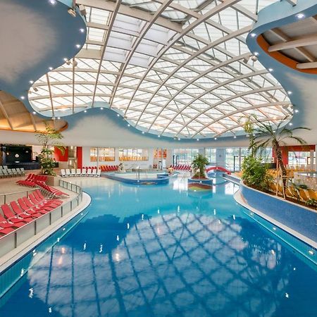 H2O Hotel-Therme-Resort, Fur Familien Mit Kindern Bad Waltersdorf Exteriör bild