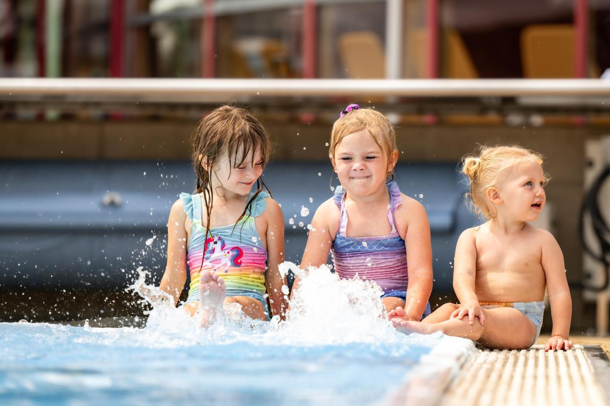 H2O Hotel-Therme-Resort, Fur Familien Mit Kindern Bad Waltersdorf Exteriör bild