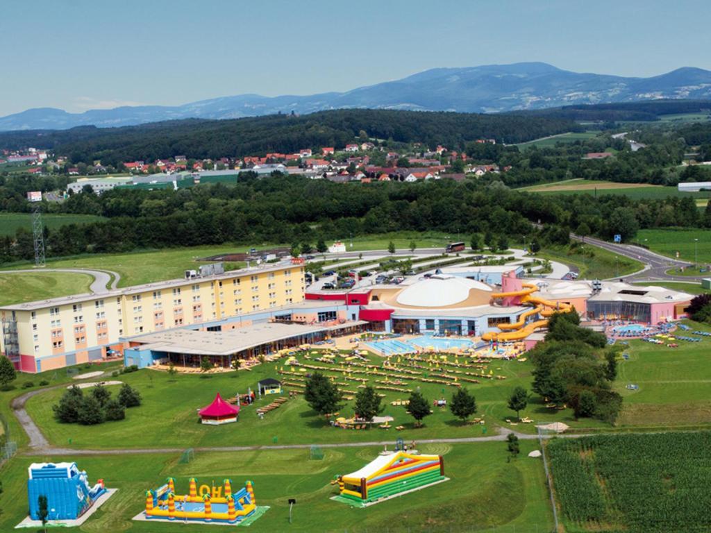 H2O Hotel-Therme-Resort, Fur Familien Mit Kindern Bad Waltersdorf Exteriör bild