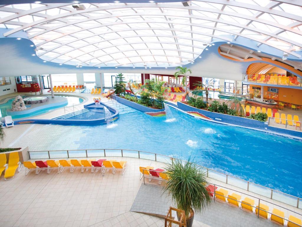 H2O Hotel-Therme-Resort, Fur Familien Mit Kindern Bad Waltersdorf Exteriör bild