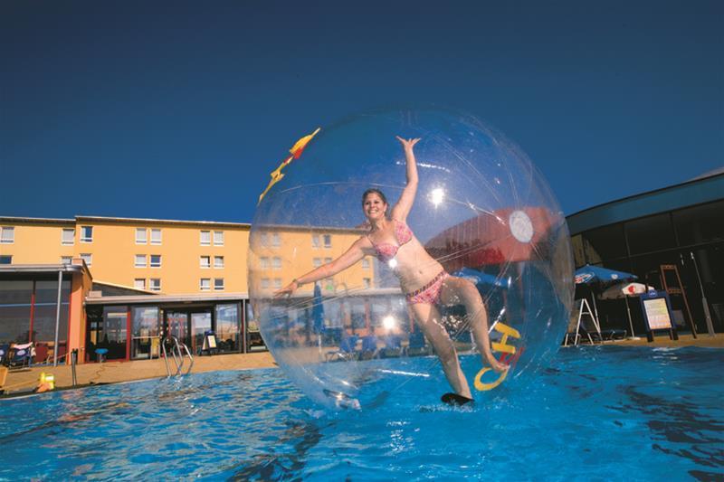 H2O Hotel-Therme-Resort, Fur Familien Mit Kindern Bad Waltersdorf Exteriör bild